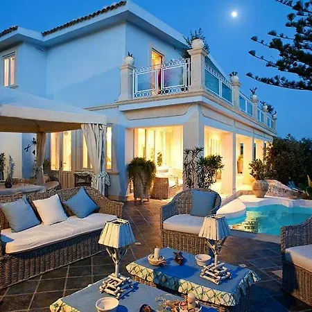 Antares Bed & Breakfast 3*